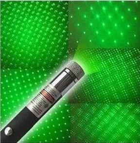 Green Laser Pointer cserélhető fejrésszel (Extra erős)