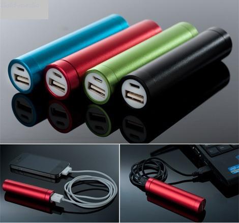 Power Bank with USB Cable (2600mAh)