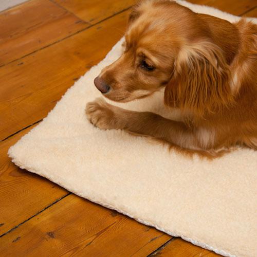 Snuggle rug önmelegitő szőnyeg  Alkalmas mind Kutyáknak és Macskáknak