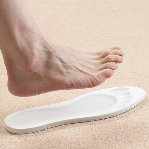 MEMÓRIAHABOS EMLÉKEZŐ TALPBETÉT / MEMORY FOAM INSOLES /