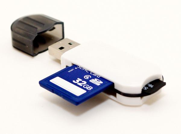 USB 2.0 480 Mbps MicroSDHC SD SDXC UHS-I Memory Card Reader 32in1