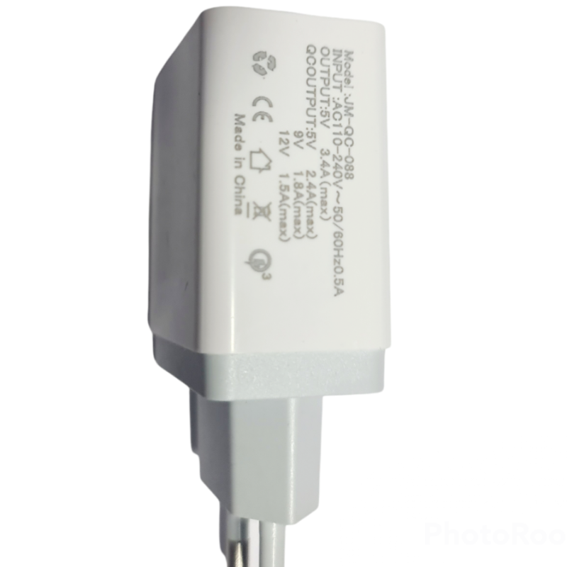 USB hálózati adapter 5-9-12V teljesítmény 3x USB  3.4А