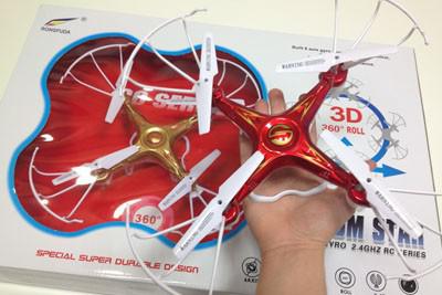 Fantom Star Quadcopter ( drón ) 2,4 GHz 4 csatornás / 3D / 360 mód / LED 6 Axis