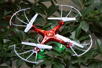 Fantom Star Quadcopter ( drón ) 2,4 GHz 4 csatornás / 3D / 360 mód / LED 6 Axis